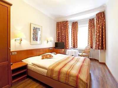 Mueller Hotel 3*